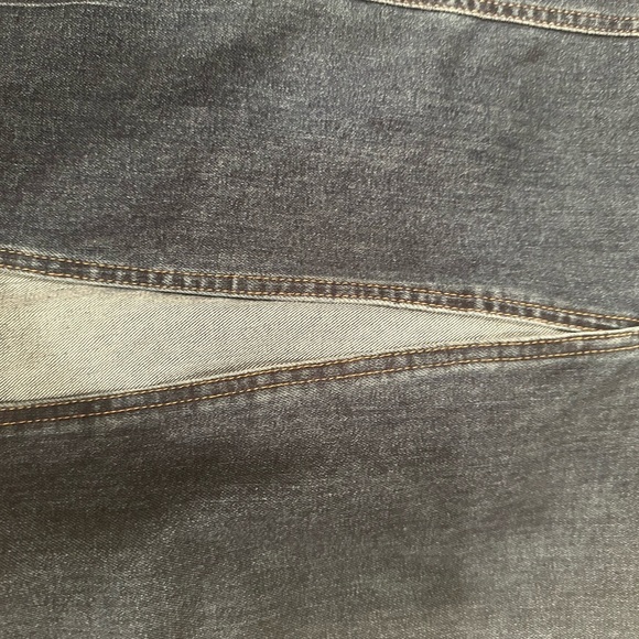 Rachel Zoe Dark Blue Denim Skirt With Front Split and Raw Hem Casual Boho Sz 8 - Picture 4 of 6